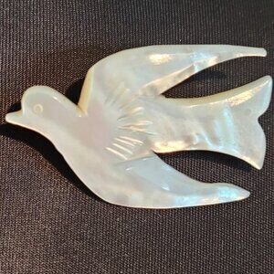 Vintage Ditta Giovanni Apa Italy Handcarved MOP Shell Dove Pin/Brooch